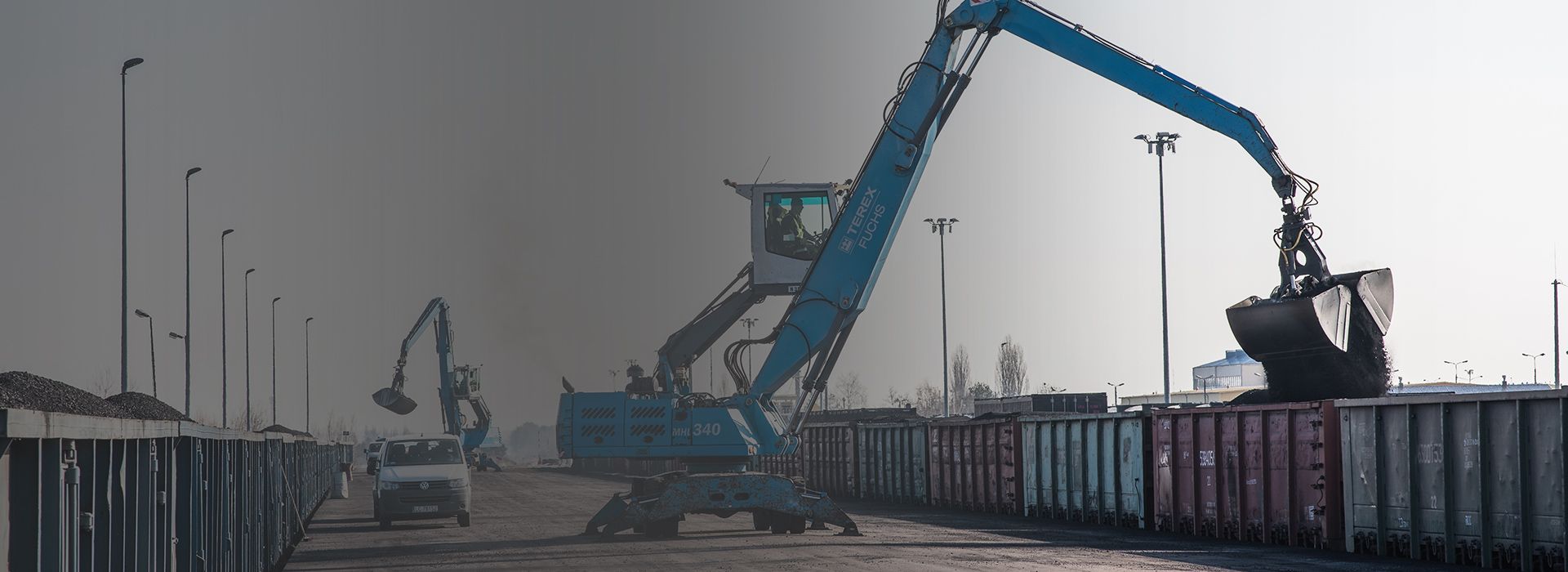 Załadunek na wagony transportowe - Slajd 1